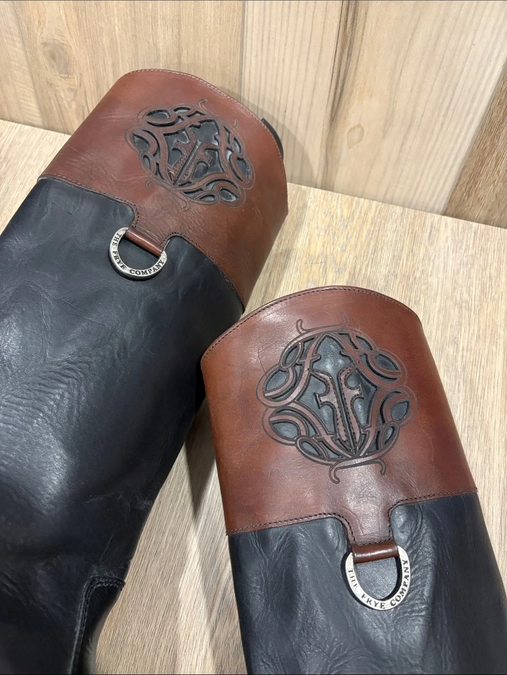 Frye Melissa Two Tone Logo Black Brown Leather Pull-On English Riding Boots 8B